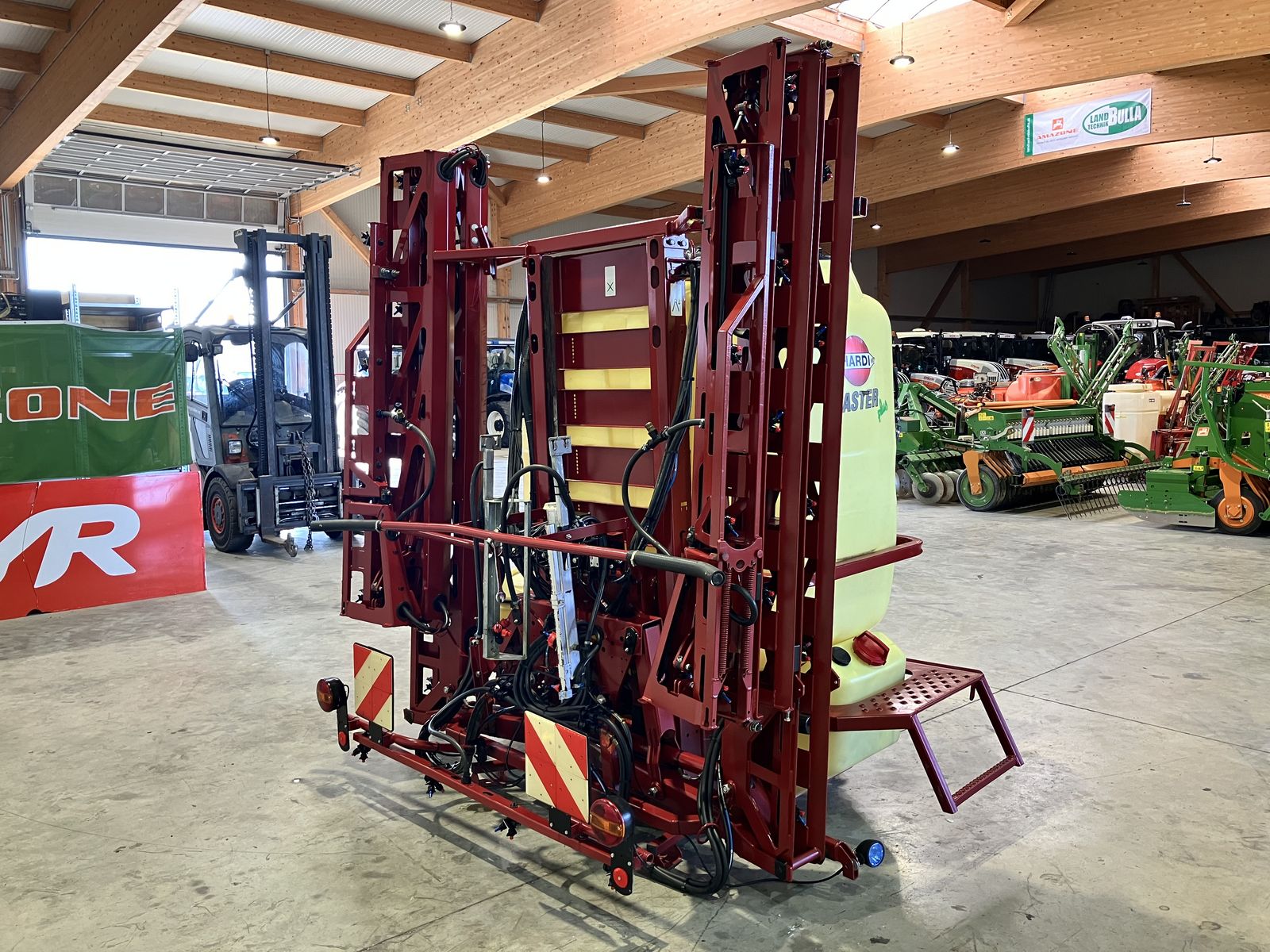 Hardi Master Plus - 1800 Liter - 15 Meter 3