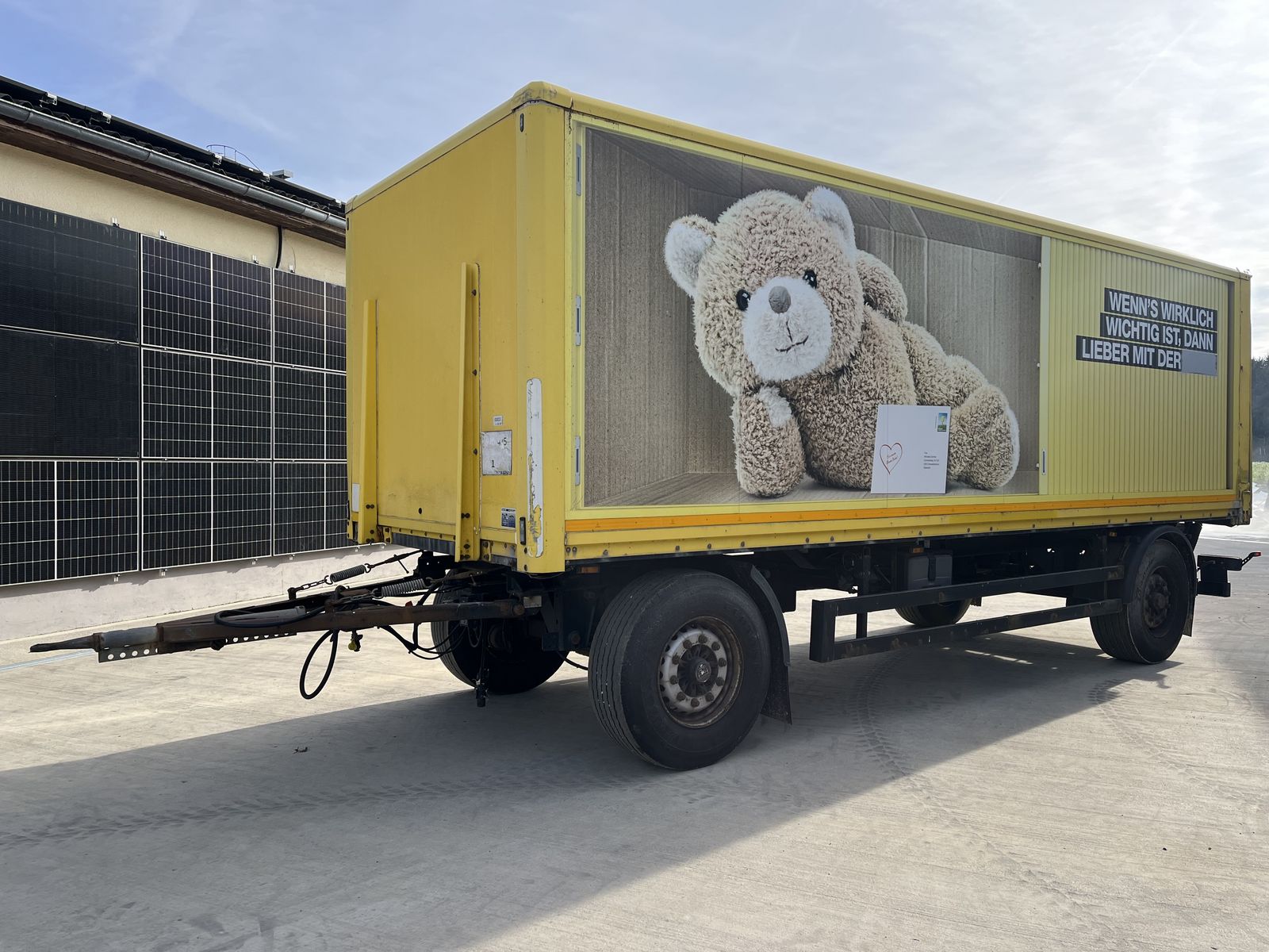 Saxas Anhänger mit Laderampe 1