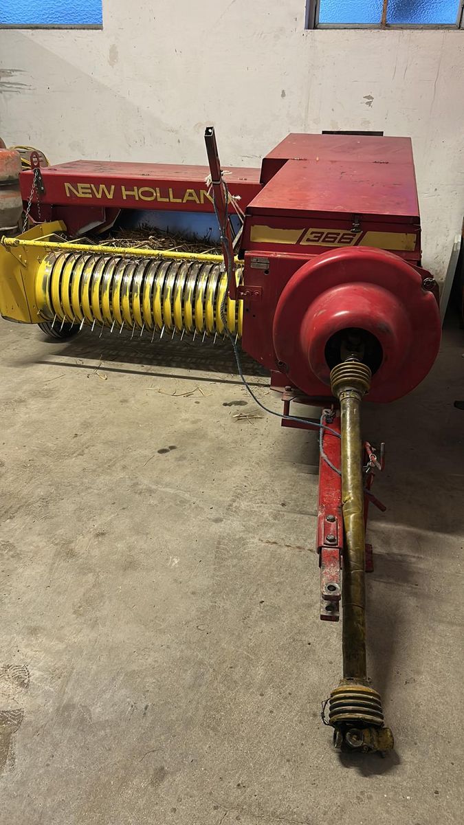 New Holland 366 2