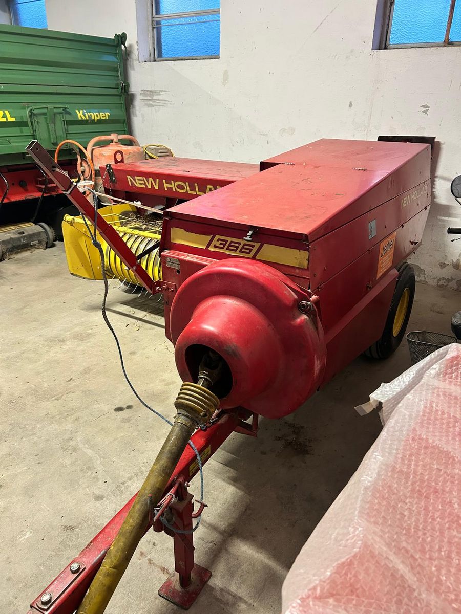 New Holland 366 3