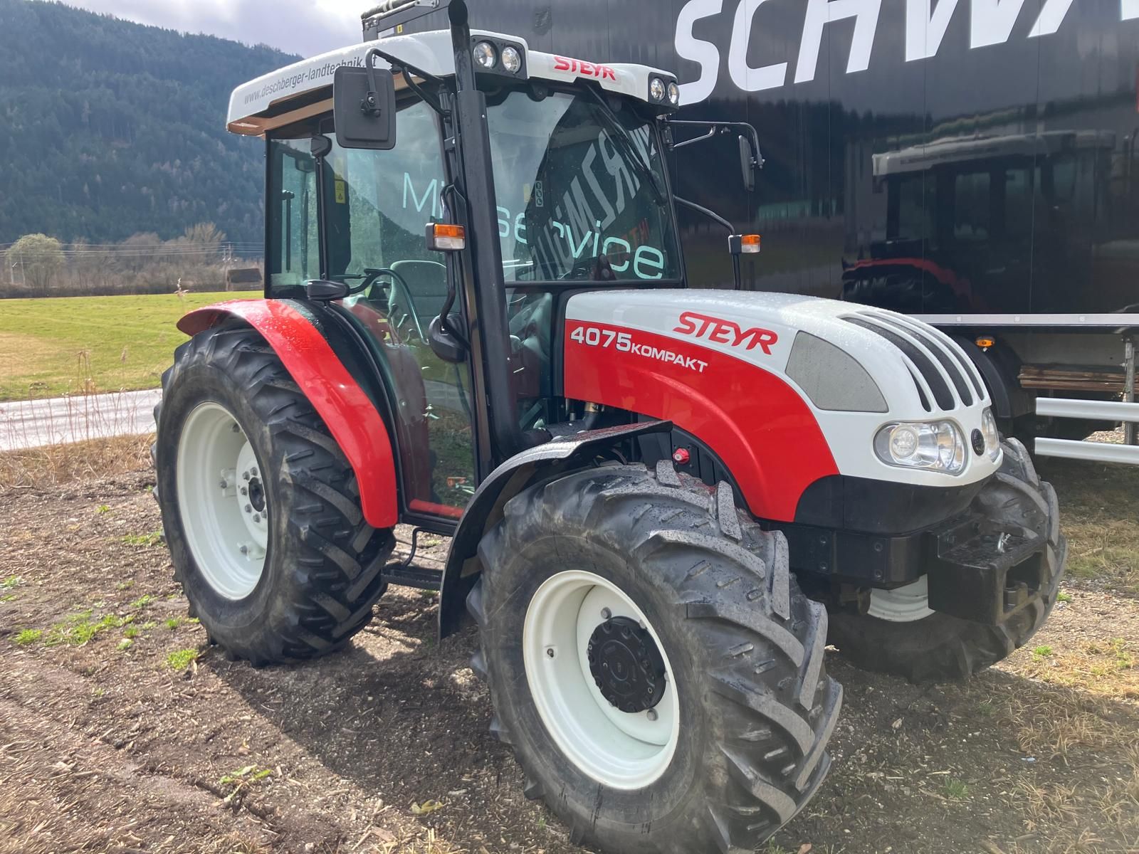 Steyr Kompakt 4075 Komfort 1 2