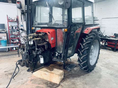 Massey Ferguson 253