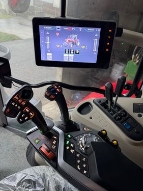 Massey Ferguson MF 6S.135 Dyna-VT Efficient