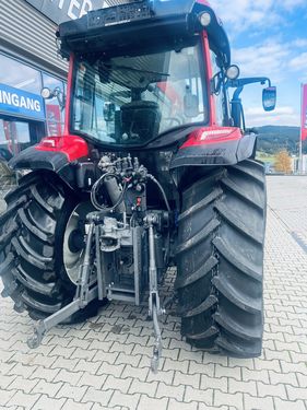 Valtra A 105