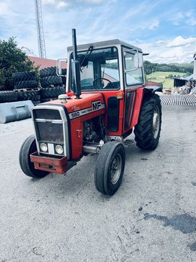 Massey Ferguson 560