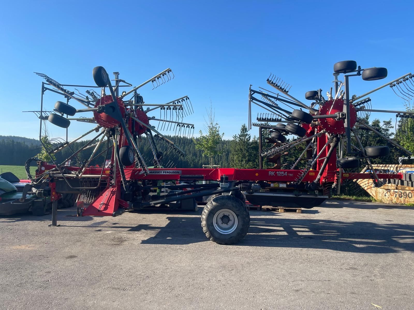 Massey Ferguson  3