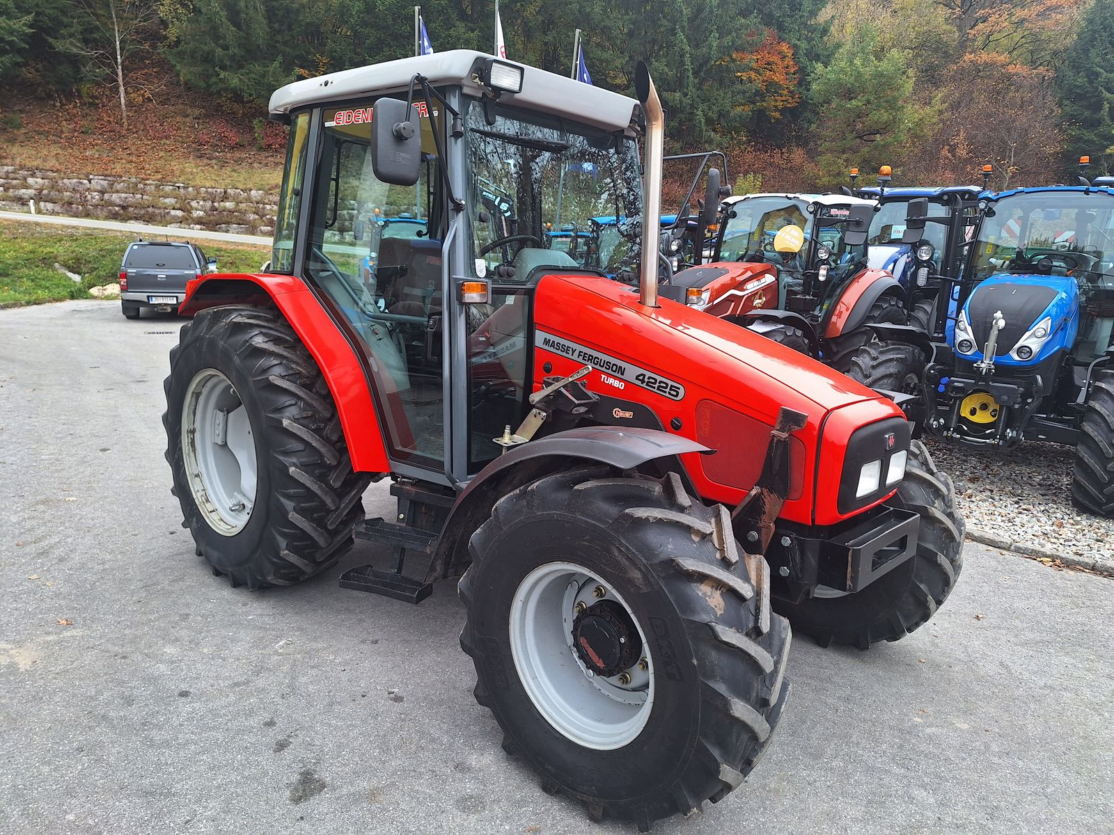 Massey Ferguson 4225 3