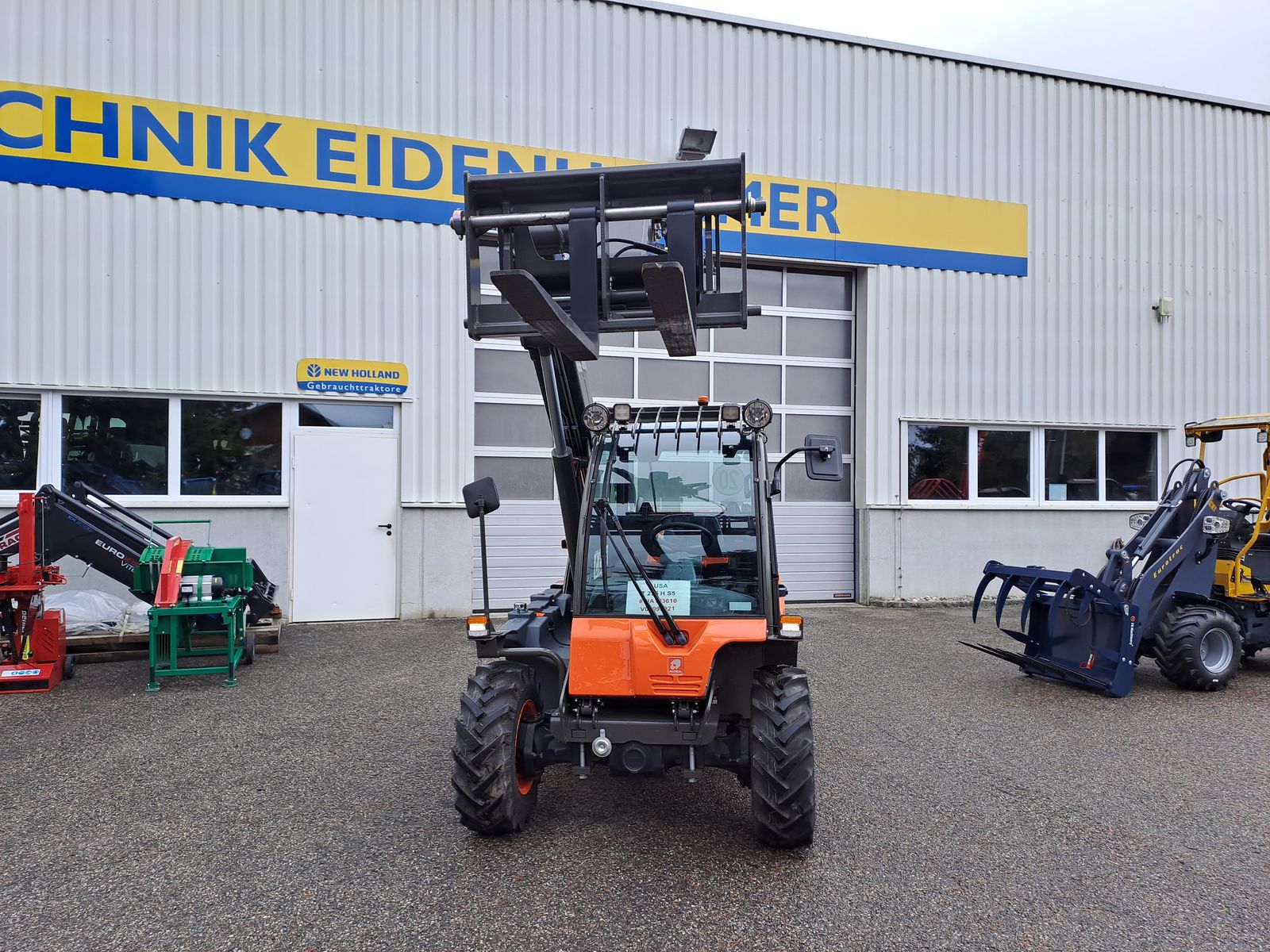 Ausa  Teleskoplader Ausa T235H 2