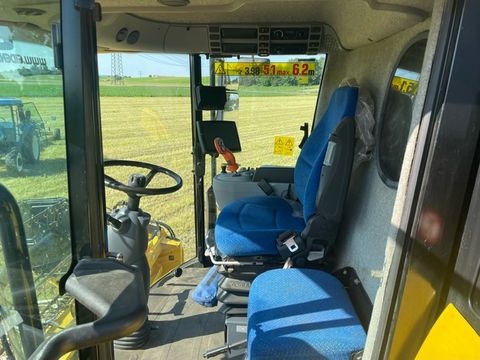 New Holland CX5080 Elevation