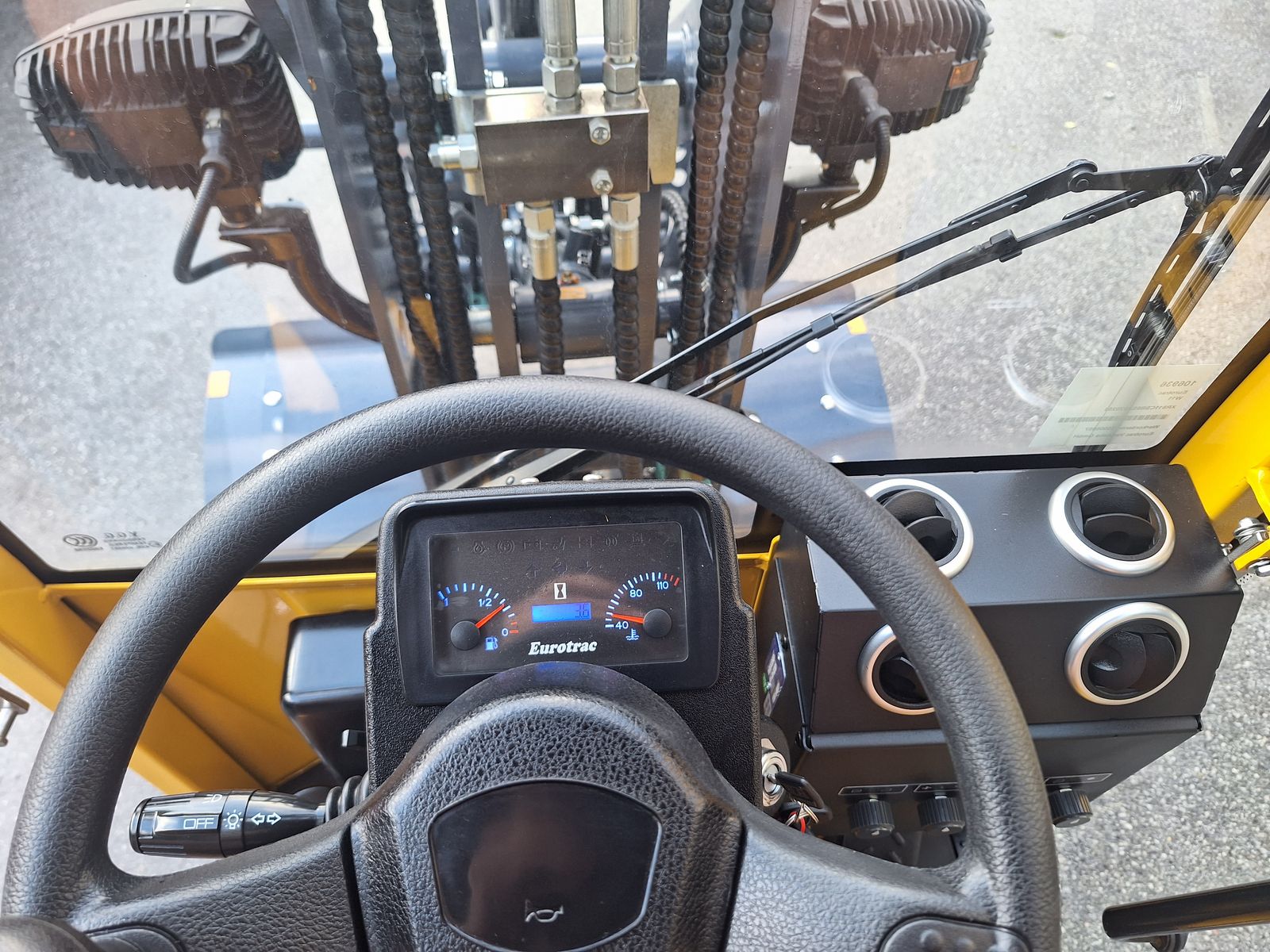 Eurotrac W11 C - Kabine 1