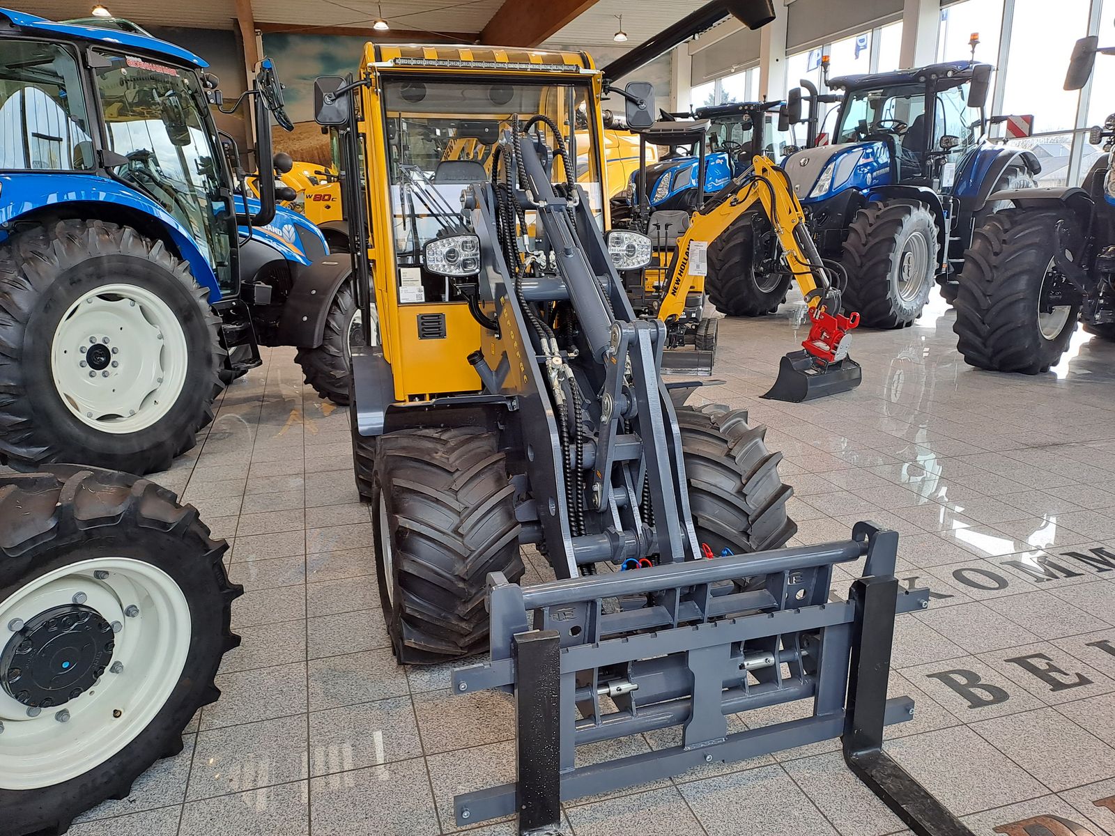 Eurotrac W 12 S 2