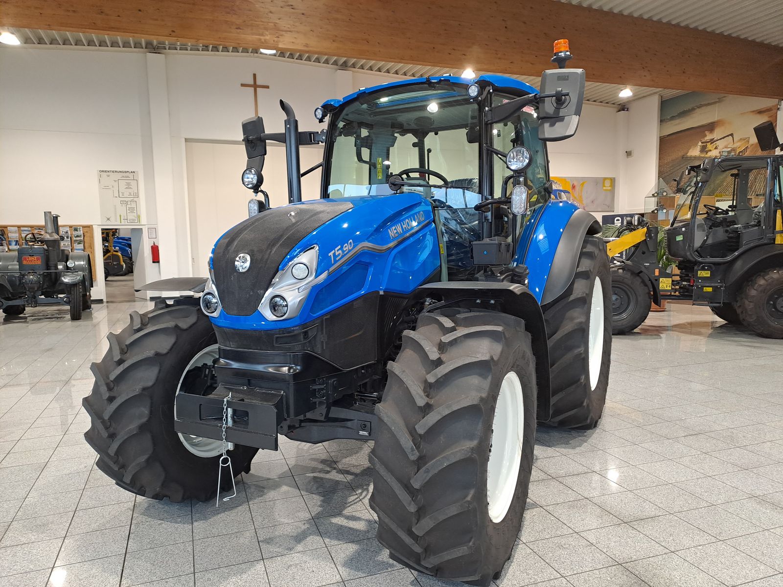 New Holland 	T5.90 HILO 1.5 CAB 2