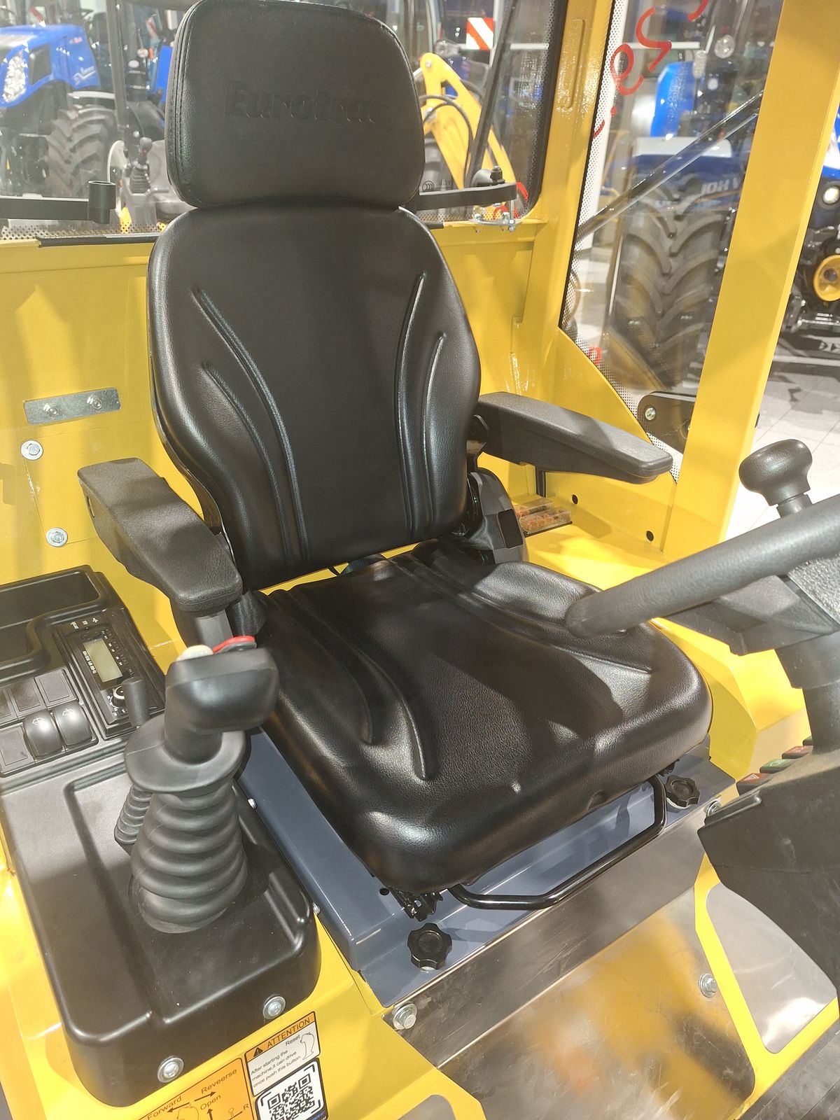 Eurotrac W12S 3
