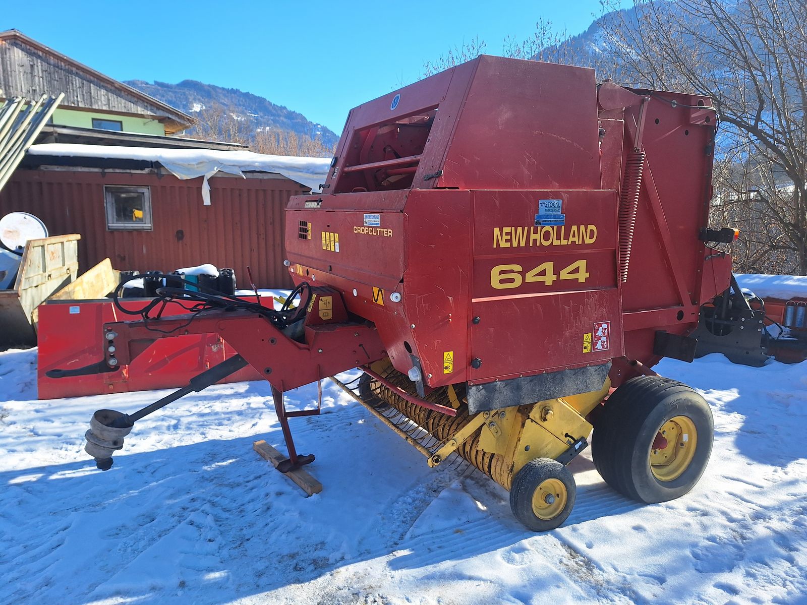 New Holland 644 Variable Gurtenpresse 2