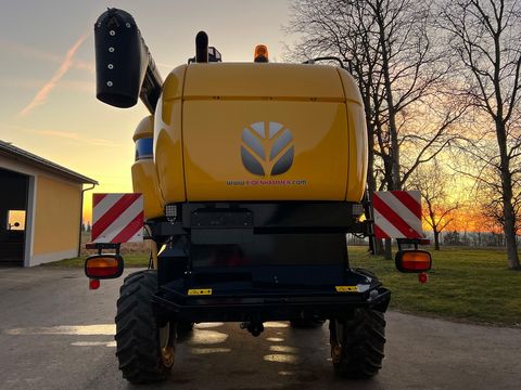 New Holland CX5080 Elevation