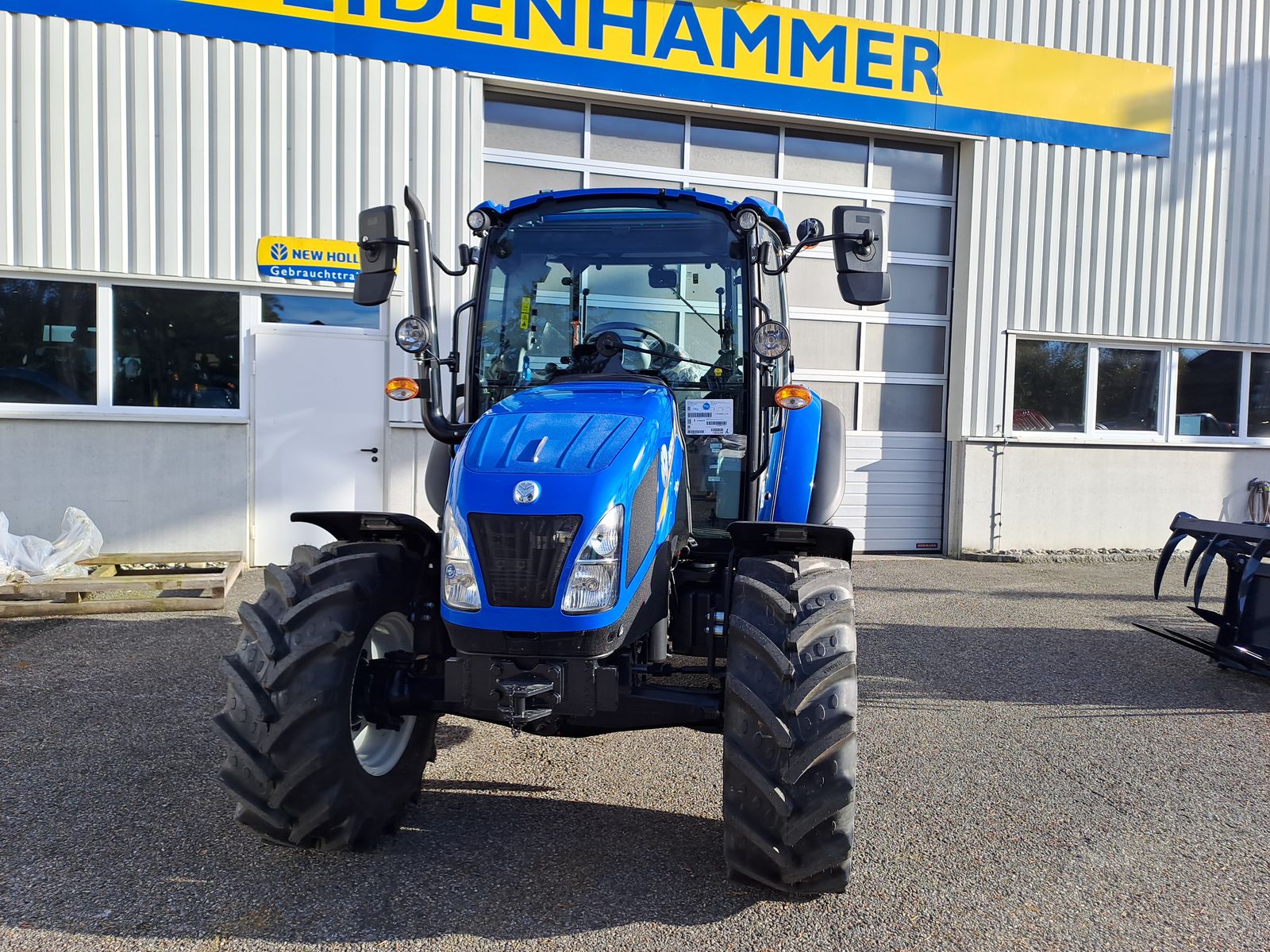 New Holland T4.75 Stage V 2