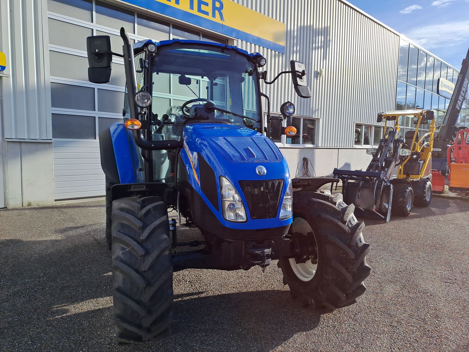 New Holland T4.75 Stage V 3
