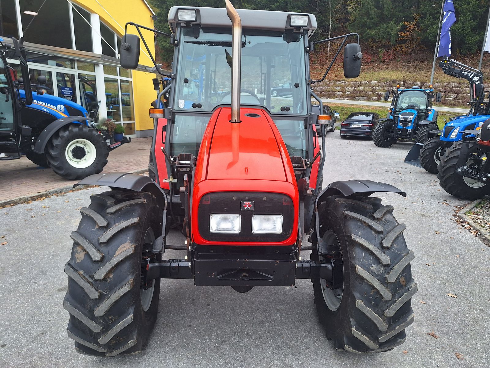 Massey Ferguson 4225 2
