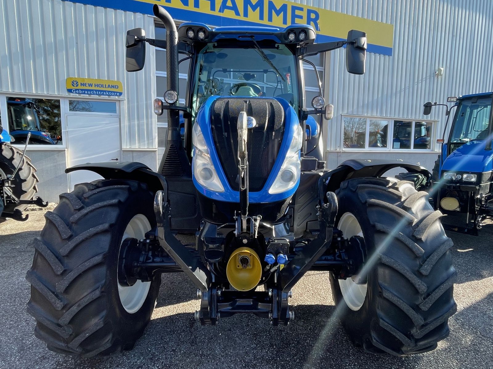 New Holland T6.180 Dynamic Command SideWinder II 3