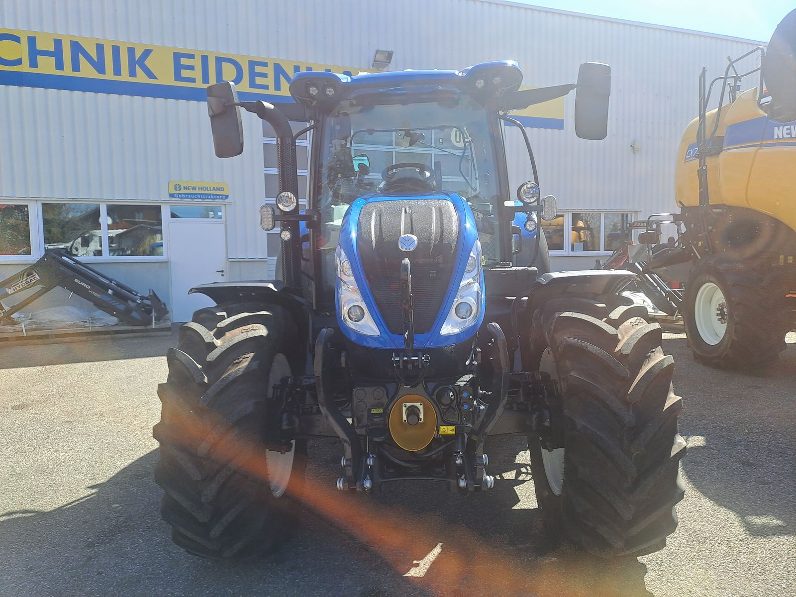 New Holland T5.110 Dynamic Command (Stage V) 2