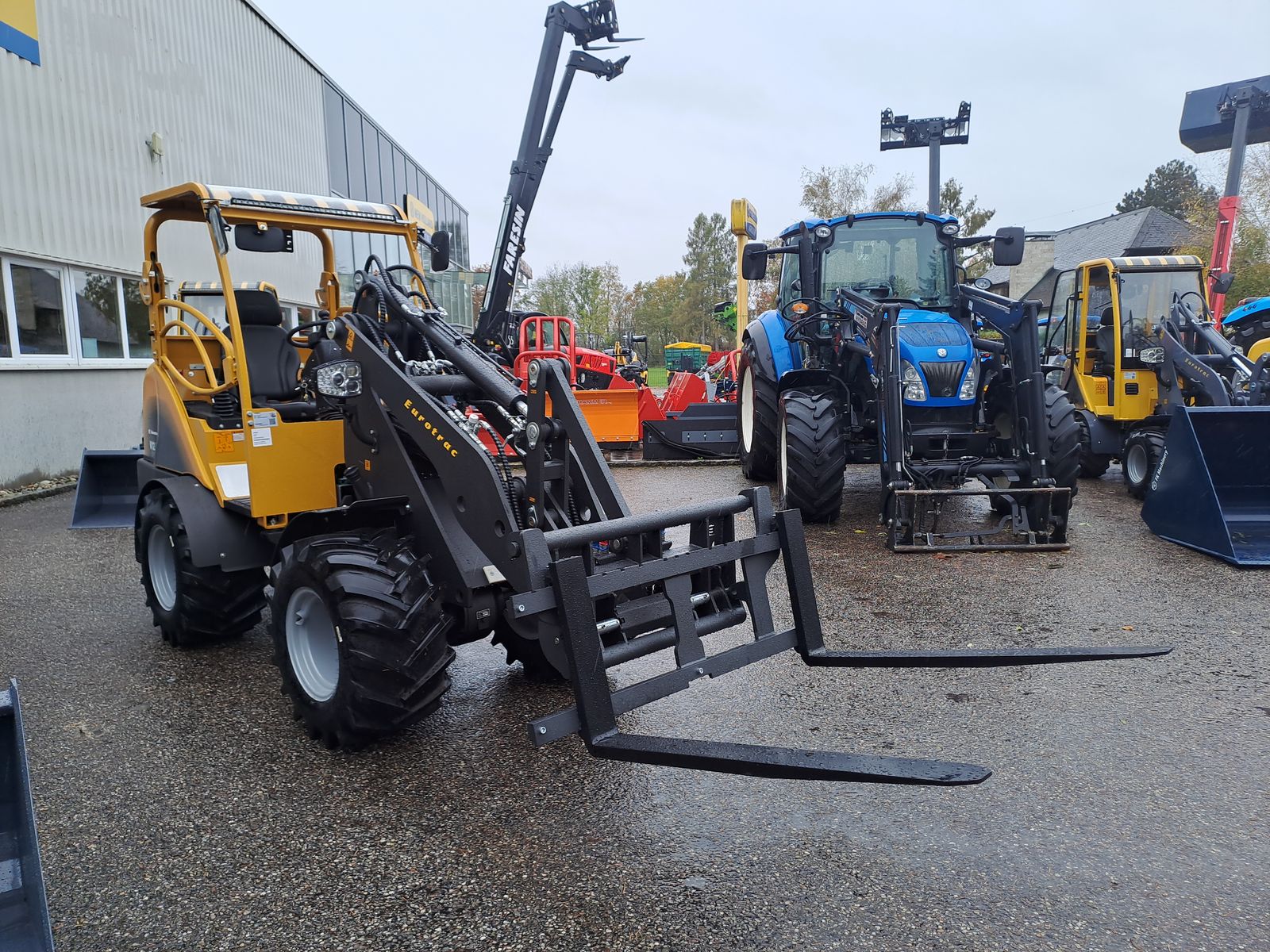 Eurotrac W 12 S 3