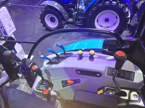 New Holland EINFÜHRUNGSAKTION Neue Modellbaureihe T 5 S  