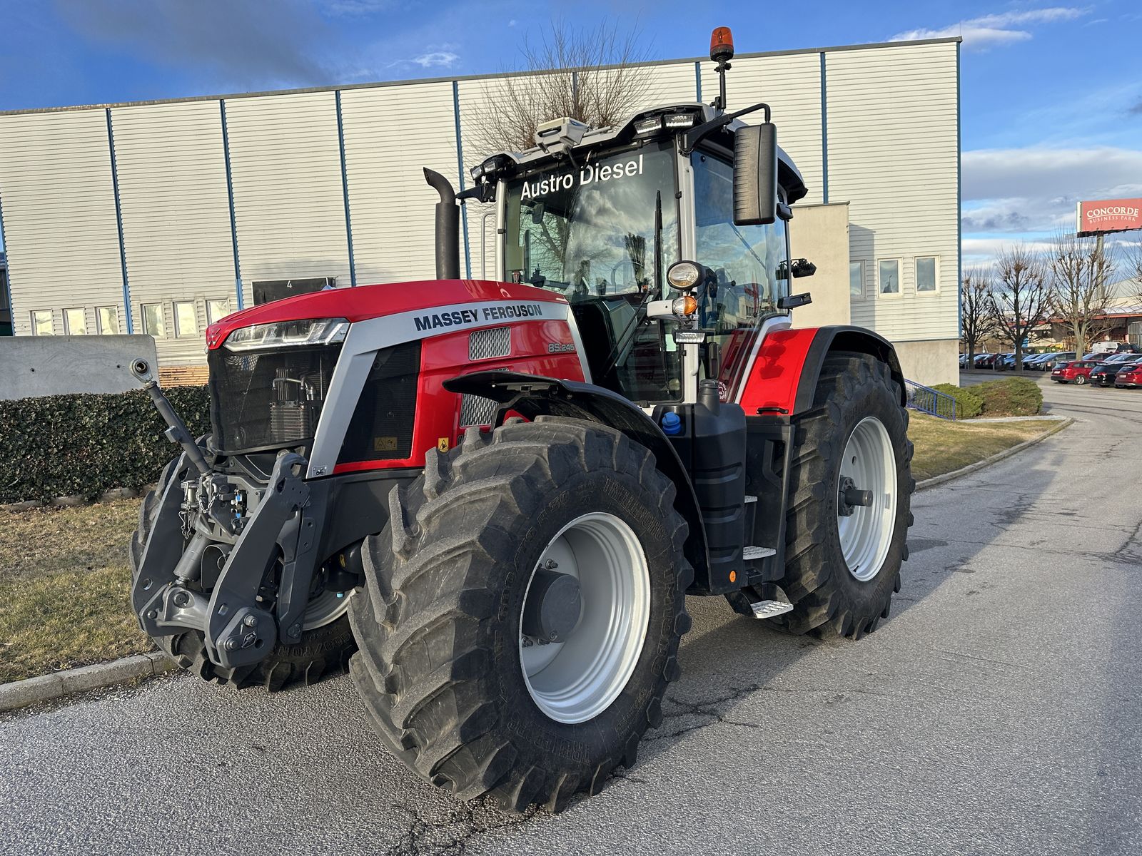 Massey Ferguson MF 8S.245 3