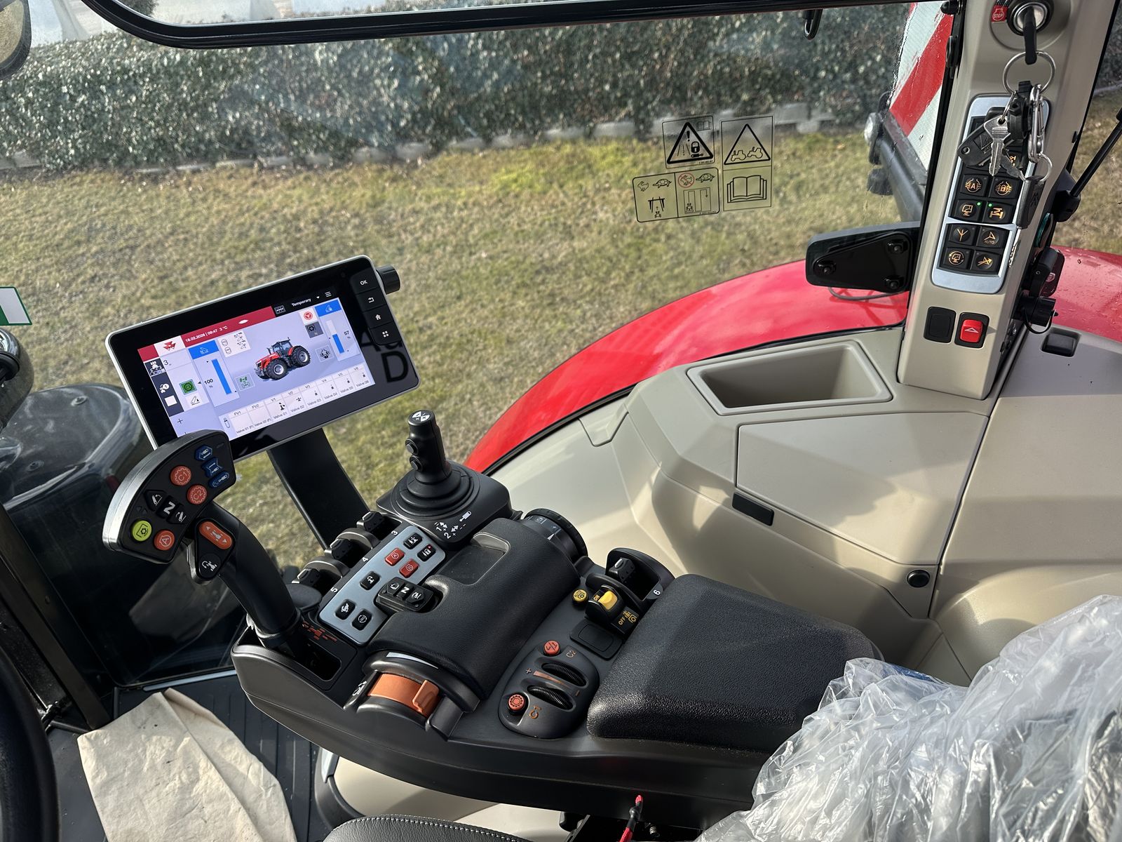 Massey Ferguson MF 8740 S Exclusive (Stage V) 2