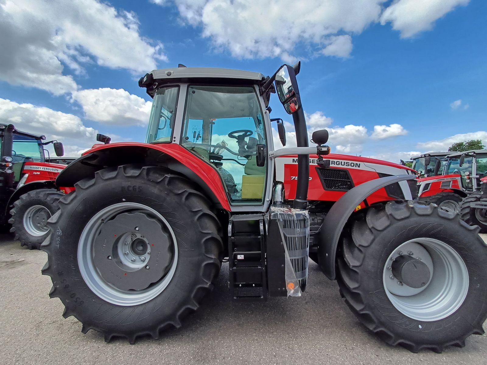 Massey Ferguson MF 7S.180 3