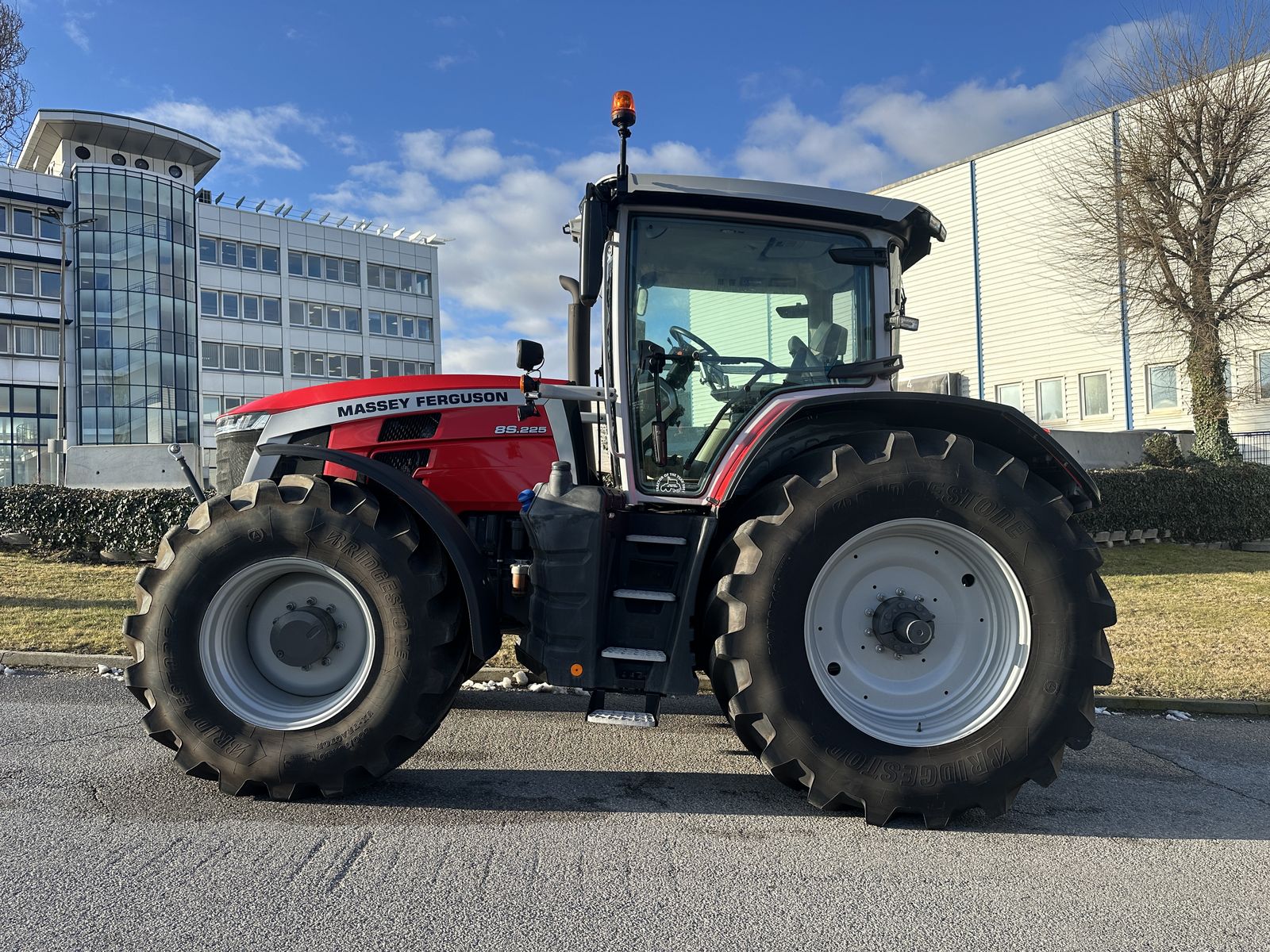 Massey Ferguson MF 8S.225 Dyna-7 3