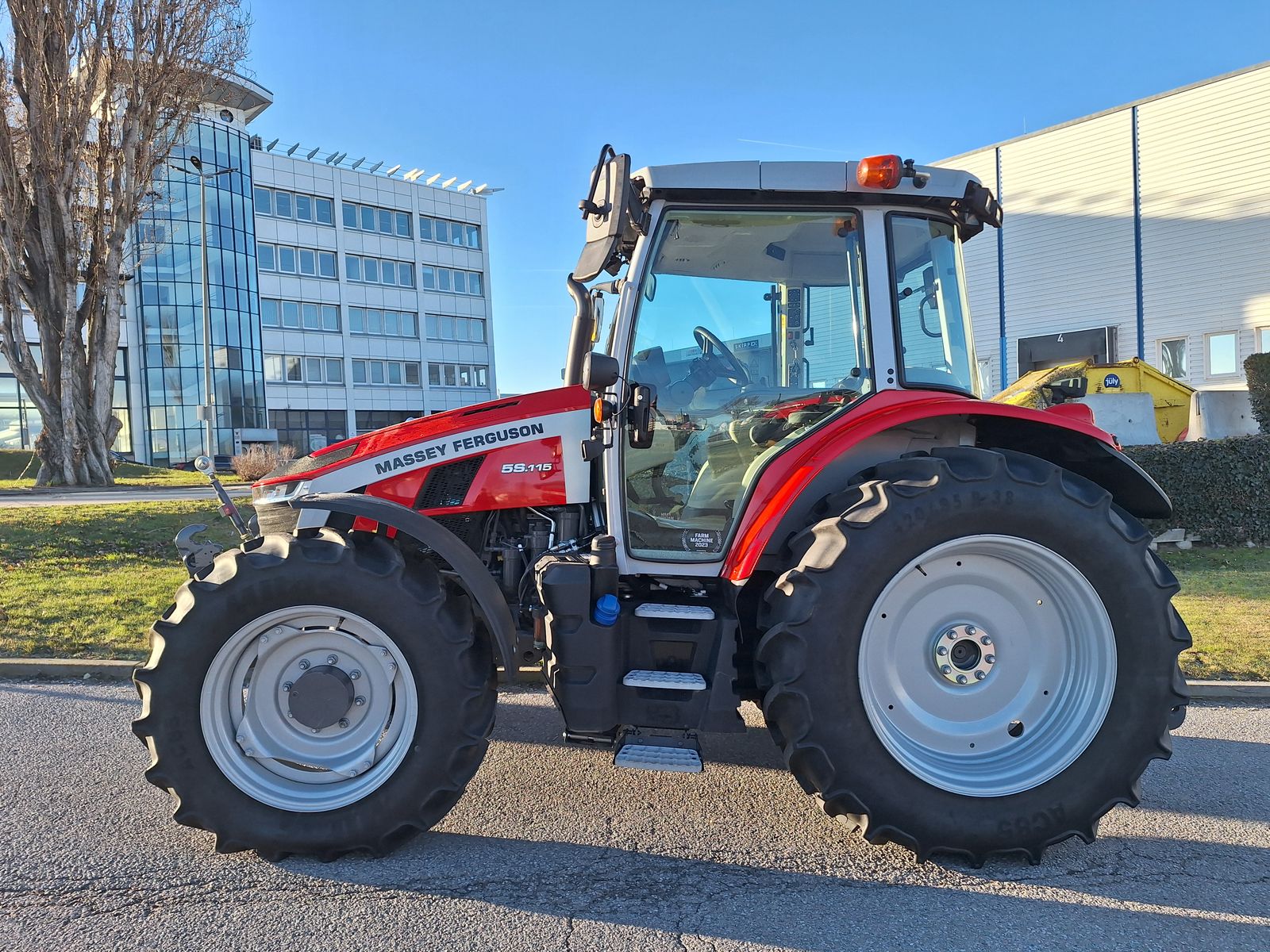Massey Ferguson MF 5S.115 2