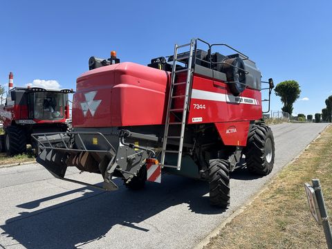 Massey Ferguson Mähdrescher MF 7344 ACTIVA