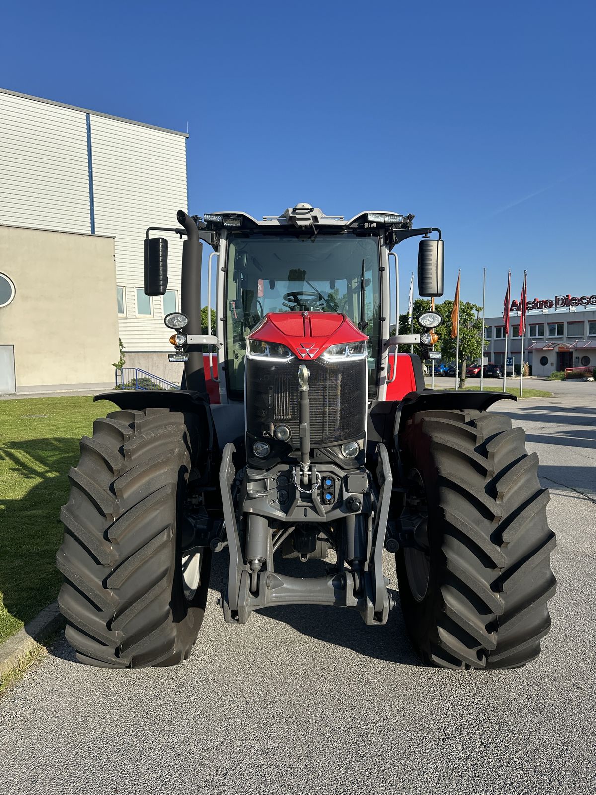 Massey Ferguson MF 8S.225 3