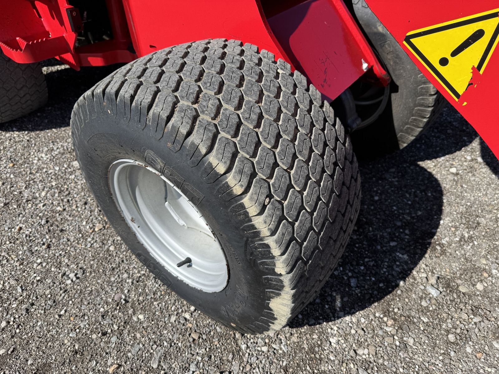 Weidemann 26x12-12 2