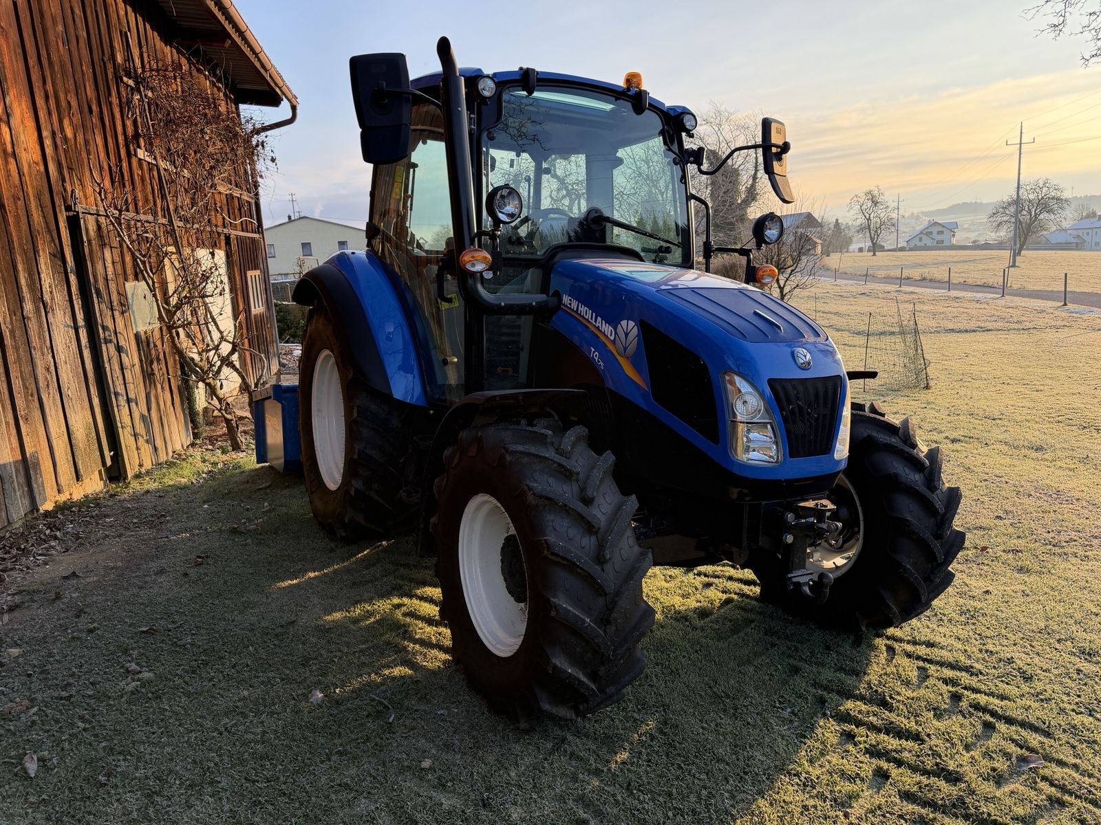 New Holland T4.75 Stage V 3