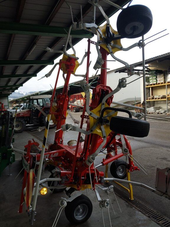 Pöttinger Zettkreisel HIT 6,69 2