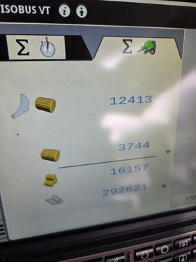 Deutz Fahr Rundballenpresse mit variabler Kammer 