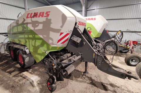 <strong>Claas QUADRANT 3200 </strong><br />