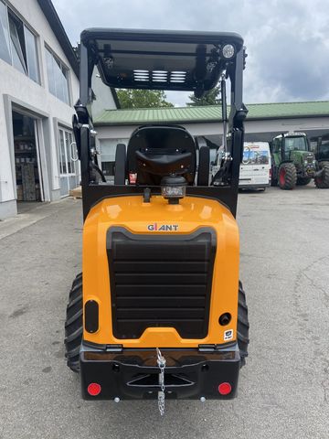 Giant G2300HD AgriLine