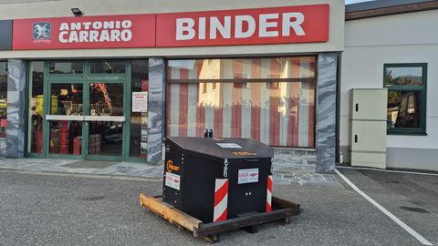 Hauer Werkzeugkiste mit 700kg Frontgewicht