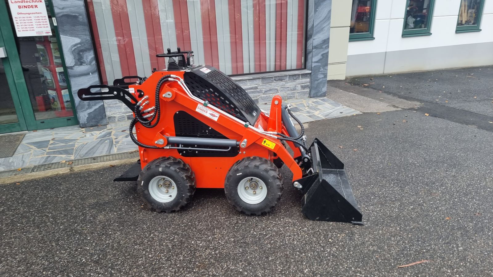 EcoRedLine Mini Lader ML 300 2