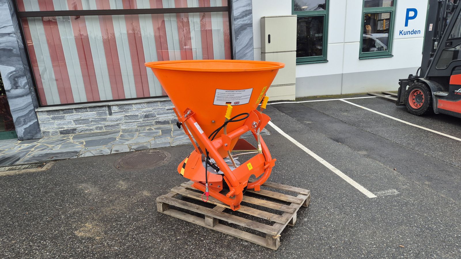 EcoLine Winterdienststreuer WDS 300 2