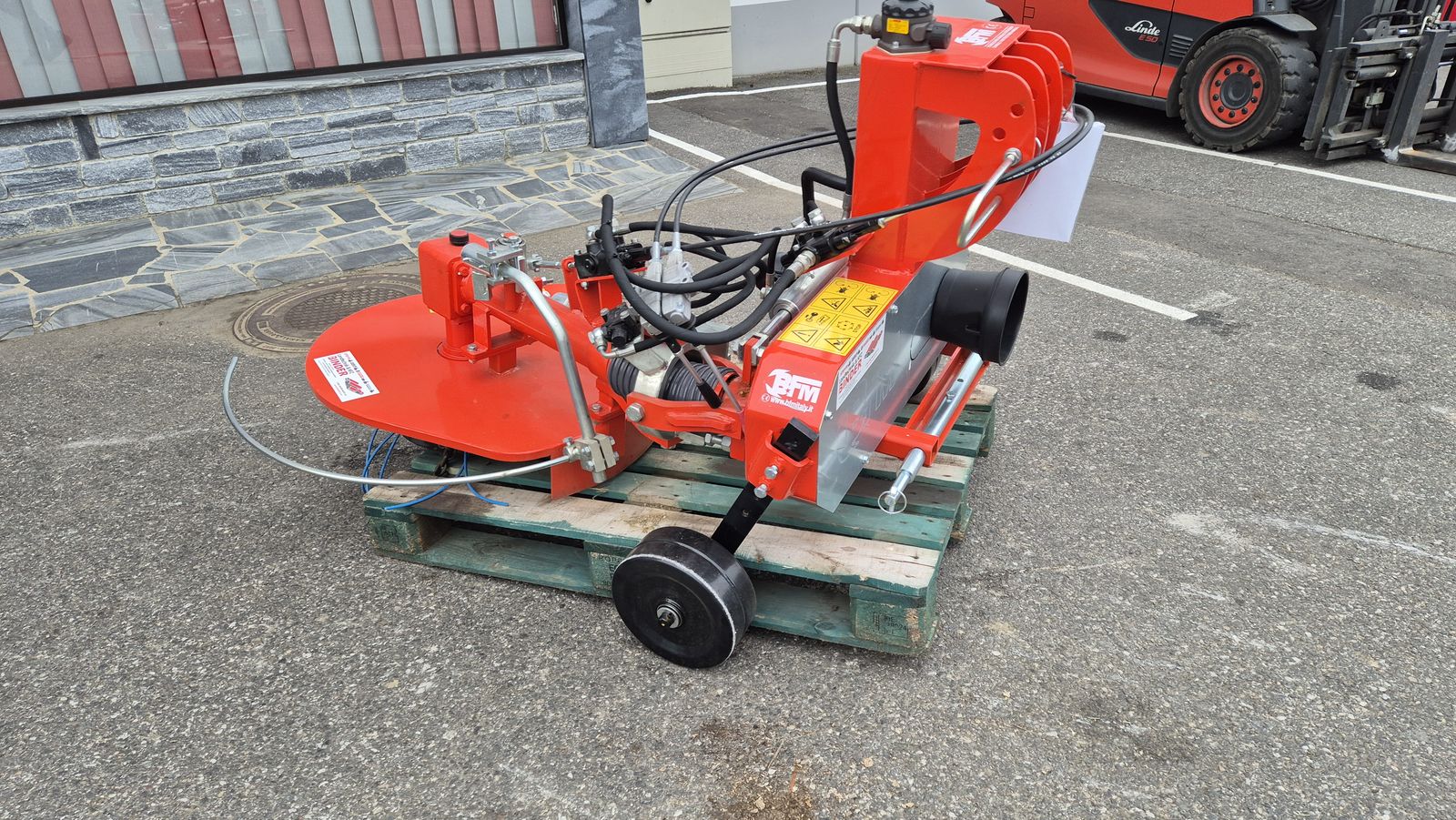 BFM - Automatischer Zwischenstockmäher 3