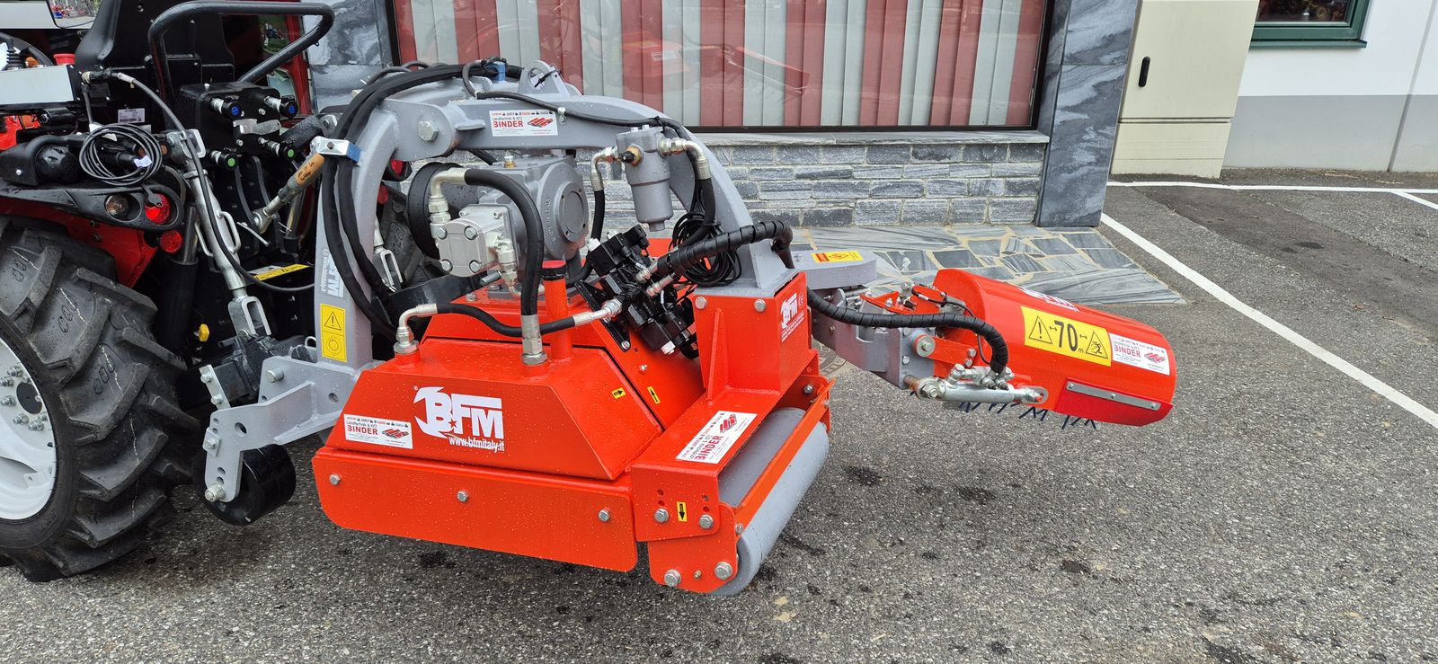 BFM Mulcher RF 130-40 mit schwenkbarer Mähbürste 3
