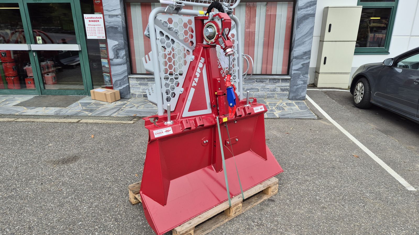 Tajfun EGV 55 AHK SG mit Funk + Seilausstoß 3