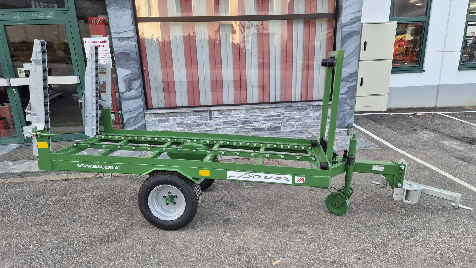 BAUER Kistenwagen KWG 2-1 Wachau 2