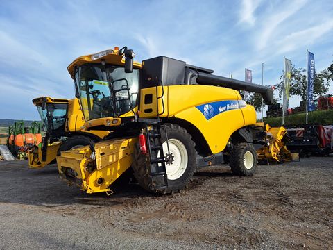 <strong>New Holland CR9060</strong><br />