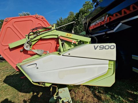<strong>Claas V900</strong><br />