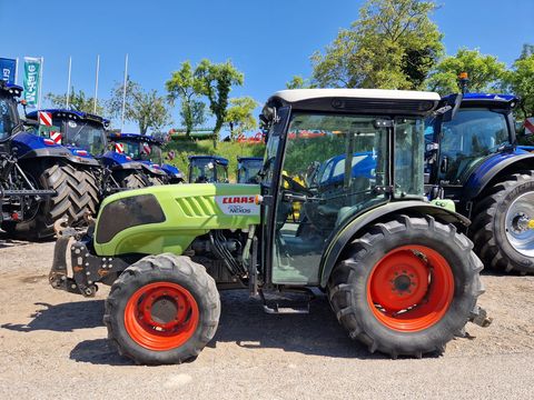 Claas Nexos 230