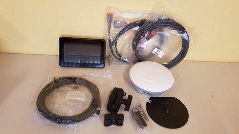 Trimble XCN-750 mit NAV-500